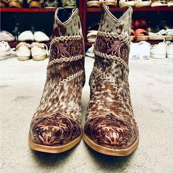 Myra Darcy Ridge Western Boots with Hand-tooled leather toe - Picture 1 of 7